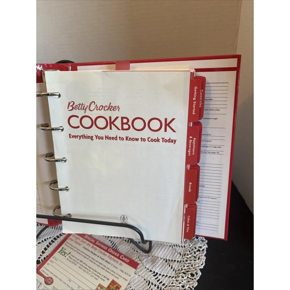 Betty Crocker's Everything You Need to Know to Cook Today New Editon Binder 2005